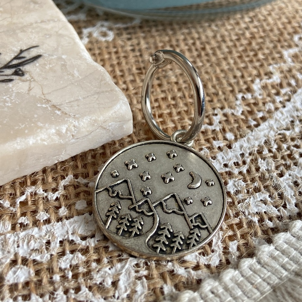 Mountain Key chain - new